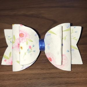 White floral double layer bow